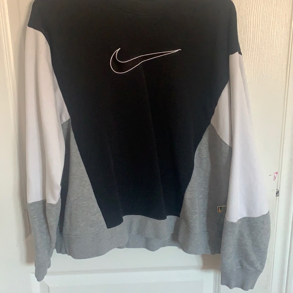 Nike sweatshirt
